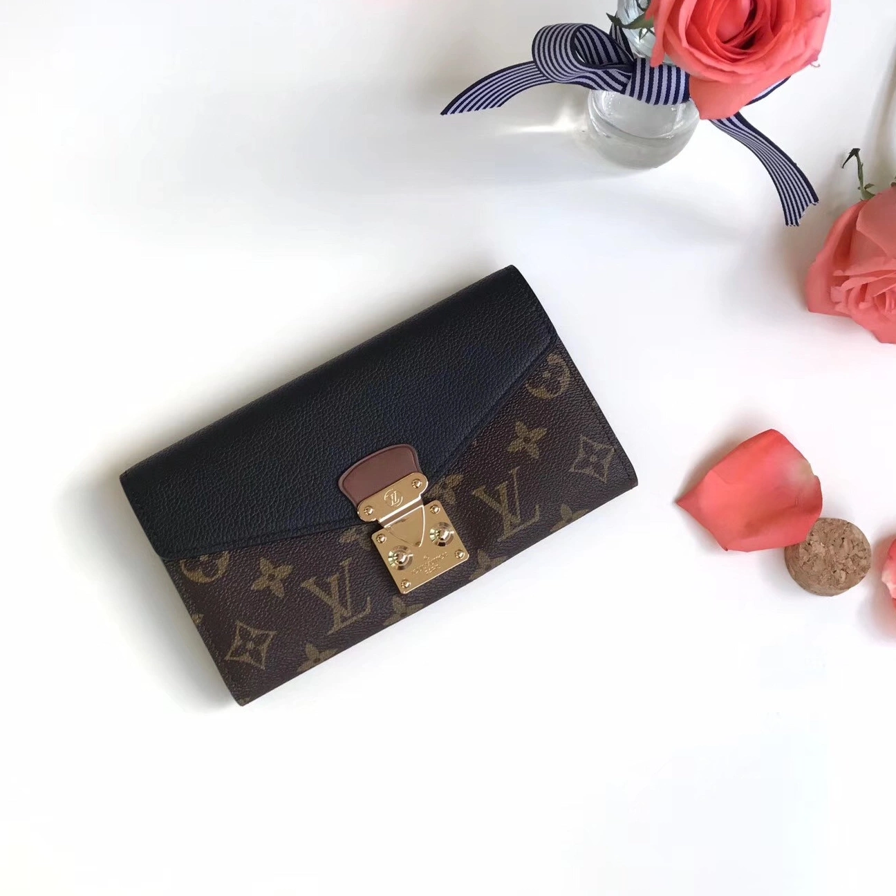 AAA Replica Ru Vuitton Louis wallet Pallas 0820